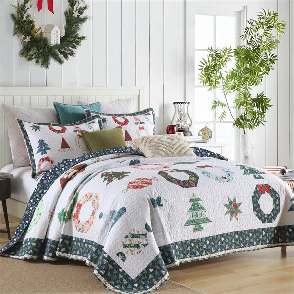 3 PCS Winter Christmas Quilt Bedspread Set - Holiday Bedding Set with Festive Christmas Patterns Including Trees, Wreaths & Candies, Soft Polyester Quilt for Bedroom Decor, Multi - Use As Bed Coverlet\u002FAC Quilt\u002FSofa Blanket, Ideal for Christmas S